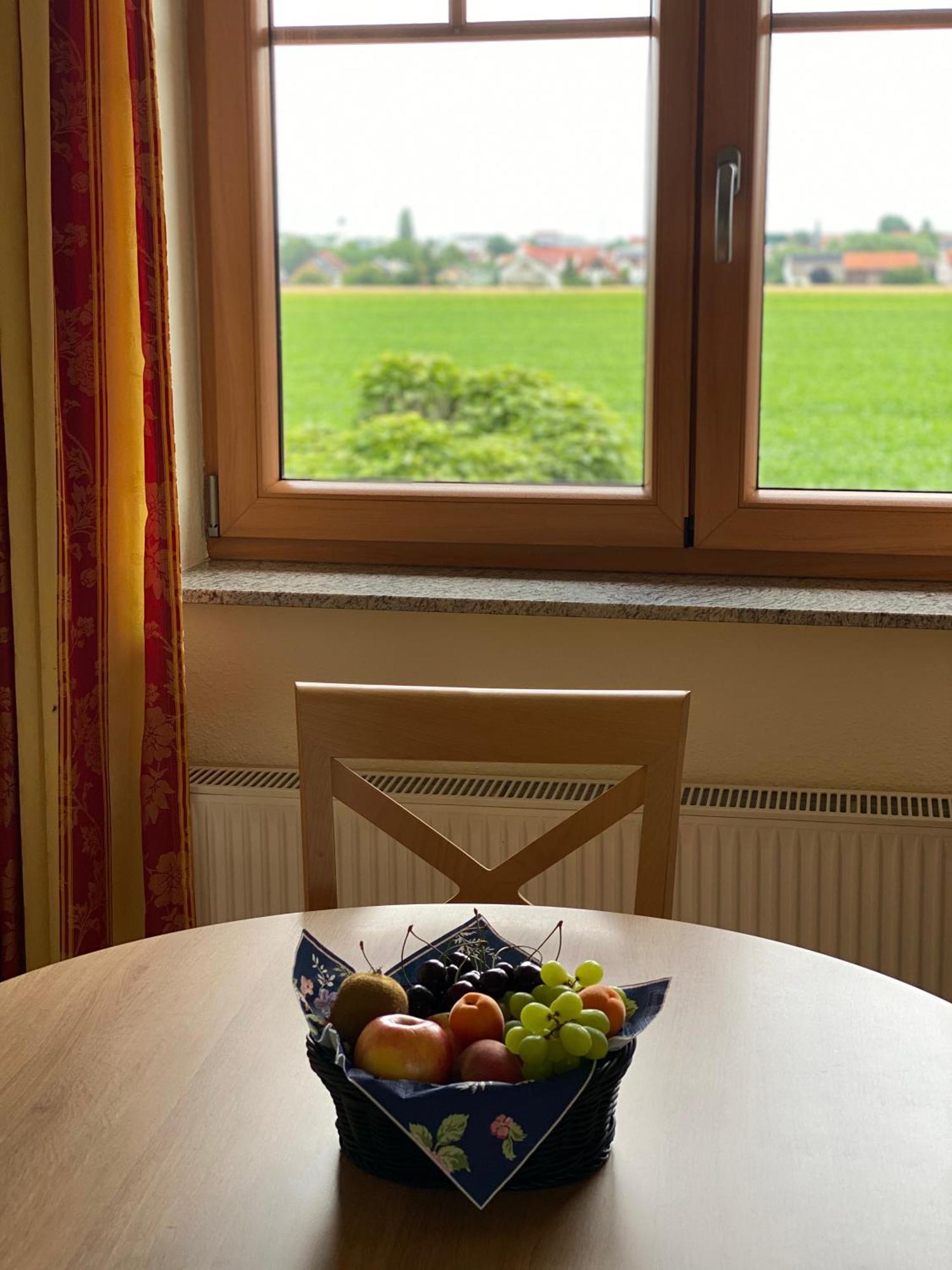 Laupus-Hof Apartment Бад Вилбел Екстериор снимка