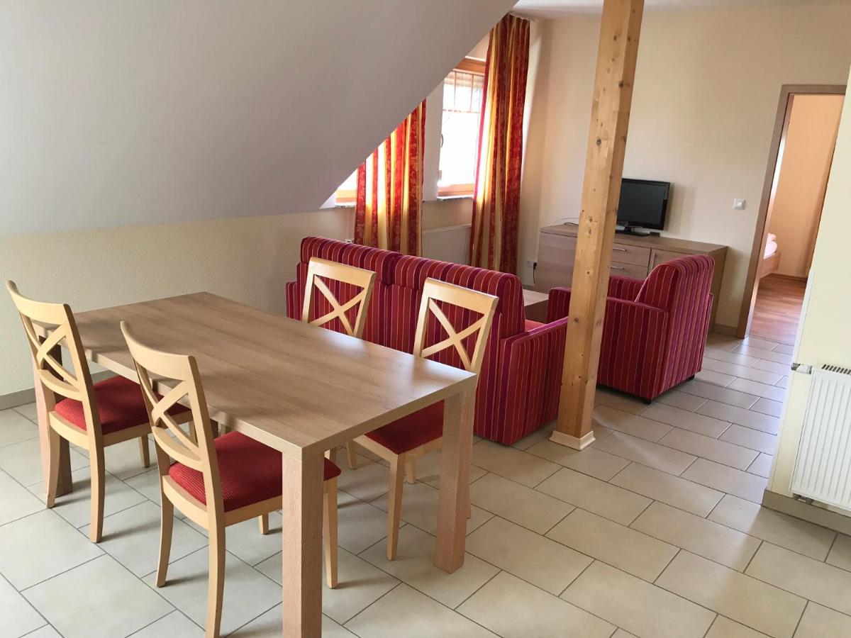 Laupus-Hof Apartment Бад Вилбел Екстериор снимка