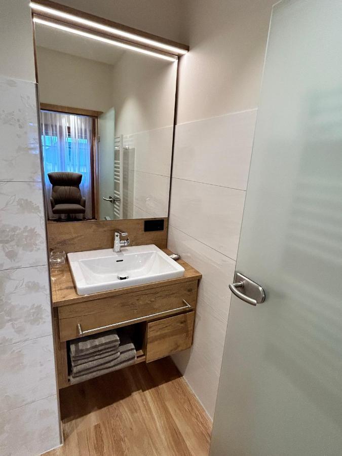 Laupus-Hof Apartment Бад Вилбел Екстериор снимка